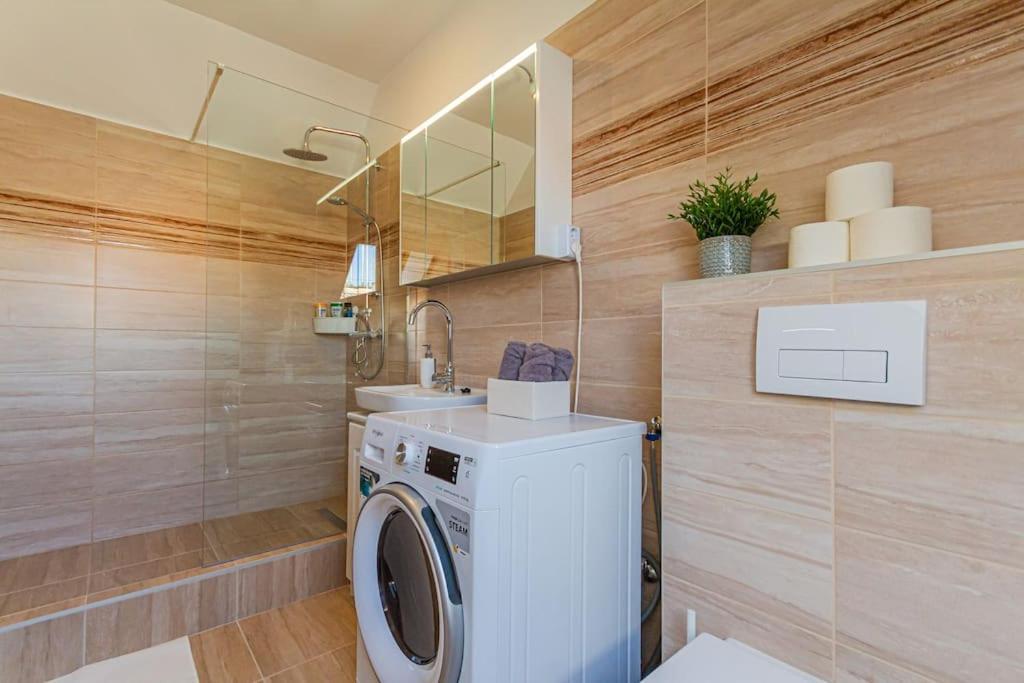 Roomy Apartment 80Sqm At City Center Free Parking Space, Ac & Balcony Budapeszt Zewnętrze zdjęcie