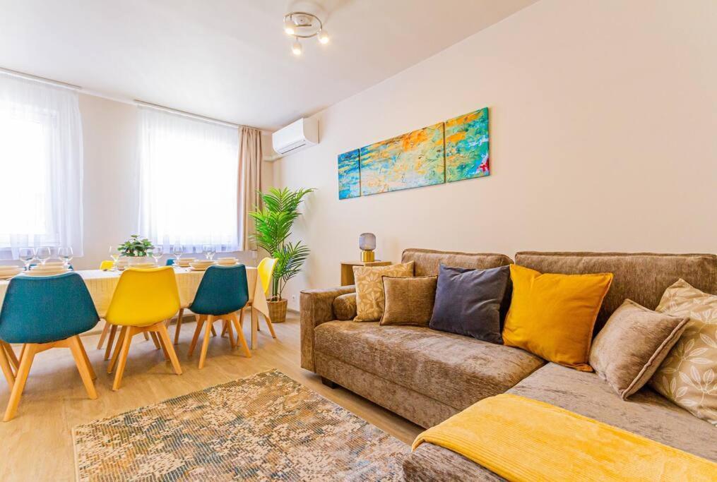 Roomy Apartment 80Sqm At City Center Free Parking Space, Ac & Balcony Budapeszt Zewnętrze zdjęcie