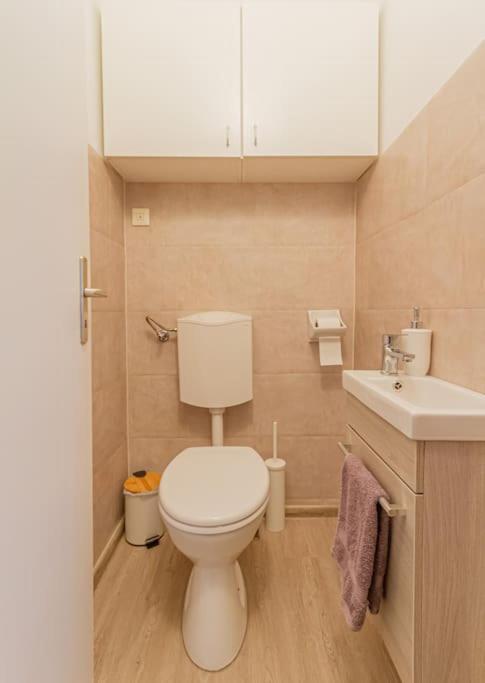 Roomy Apartment 80Sqm At City Center Free Parking Space, Ac & Balcony Budapeszt Zewnętrze zdjęcie
